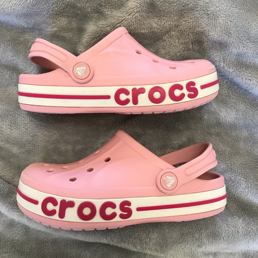 Girls pink crocs size 1
